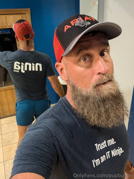 Pupbuster nus star du porno galerie