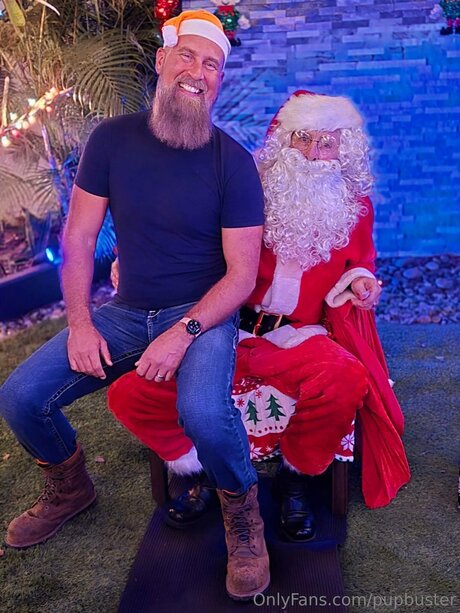 Pupbuster étoile nue photos