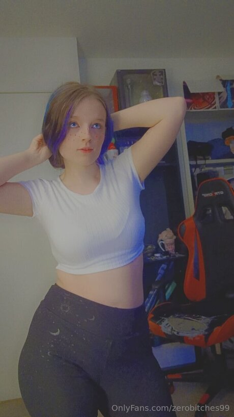 Zerobitches99 art modèle galerie