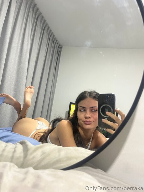 Berraka actrice sexy photos