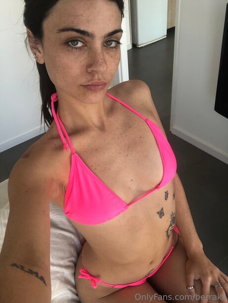 Berraka modèle chaud img