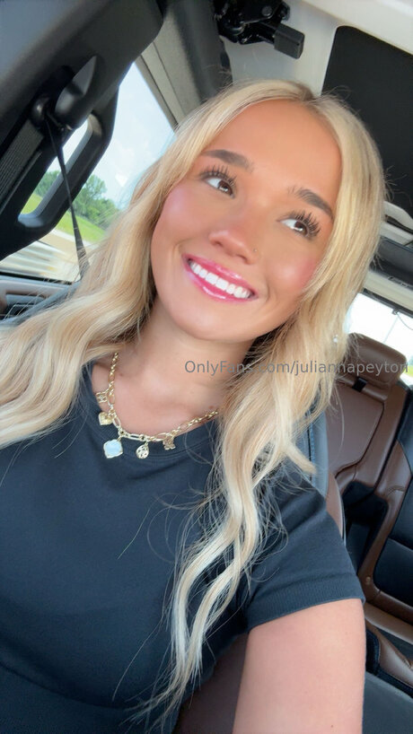 plage milf onlyfans sexy sympa collection