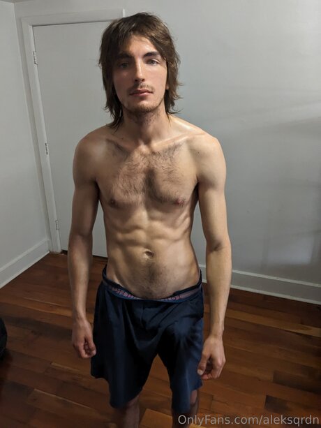 Aleksqrdn beau modèle collection