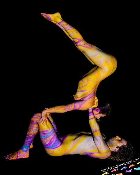 Wanderingcinnamon étoile nue des photos