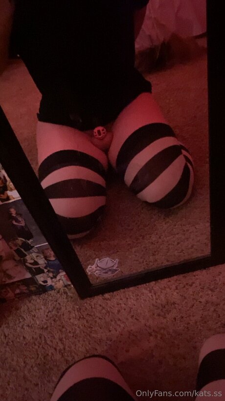 Kats Ss actrice chaude galerie