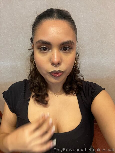 Thefreakiestval étoile sexy images