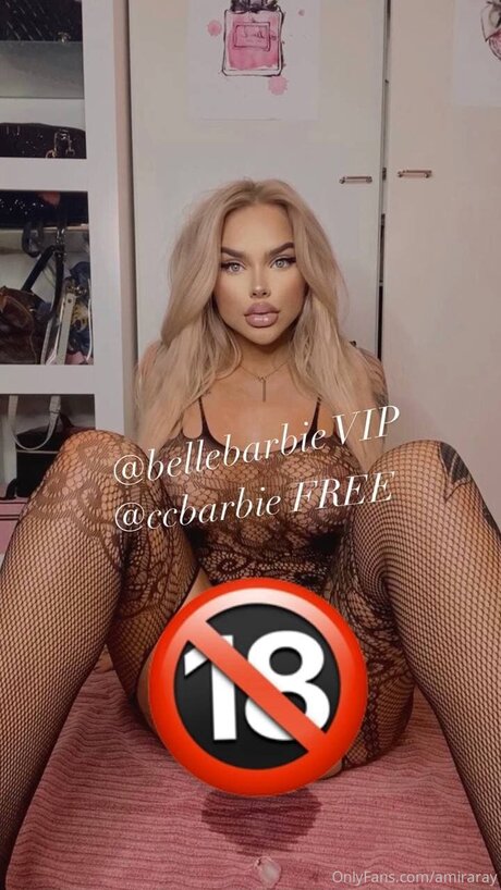 modèles uniquementfans nu en haute qualité archive