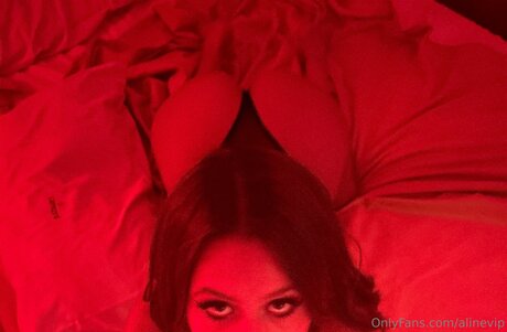 déshabillage onlyfans haut por galerie