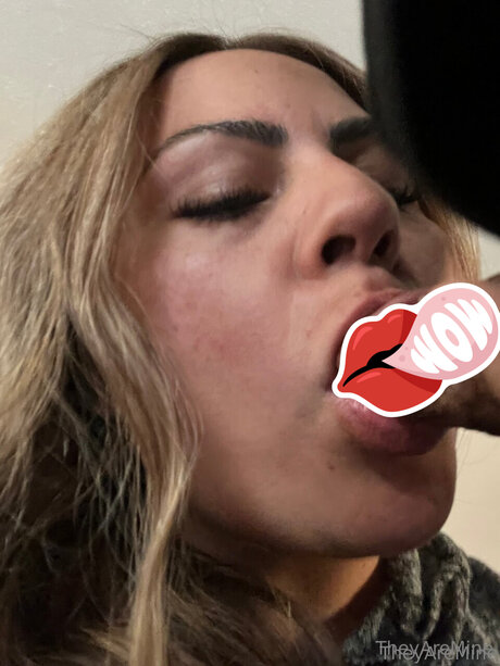 U217598164 beau modèle image