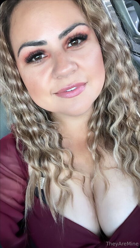 U217598164 xxx star du porno image