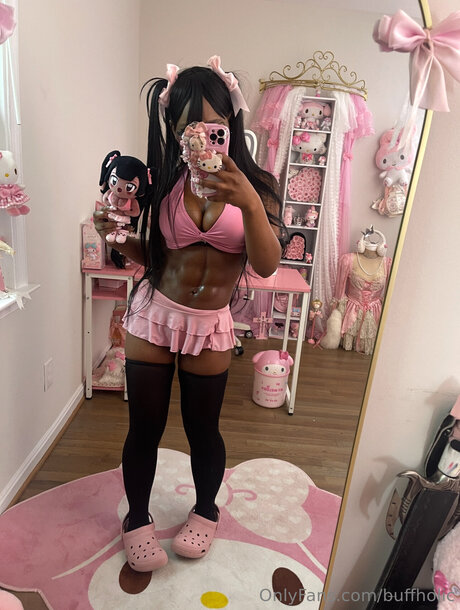 Buffholic actrice artistique galeries