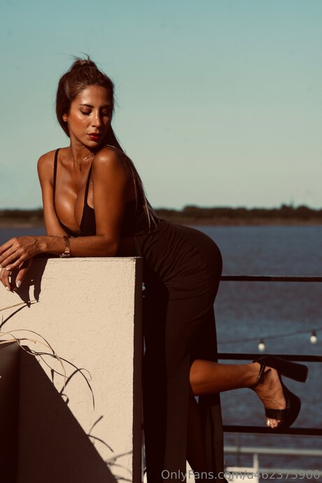 Lolavippp nus de stars du porno image