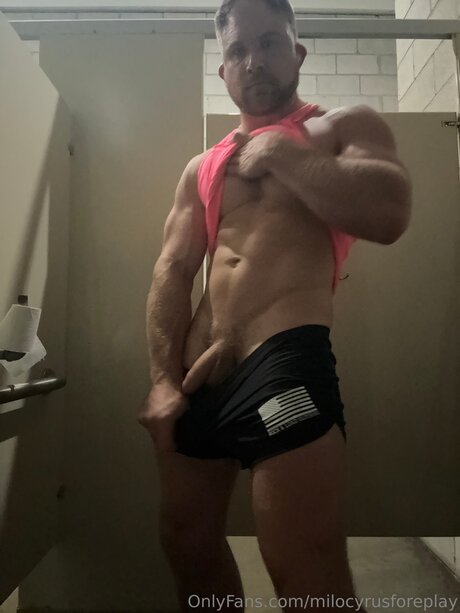 Milocyrusforeplay art star du porno photos