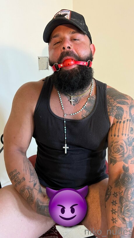 Nikos Nudes star du sexe galeries