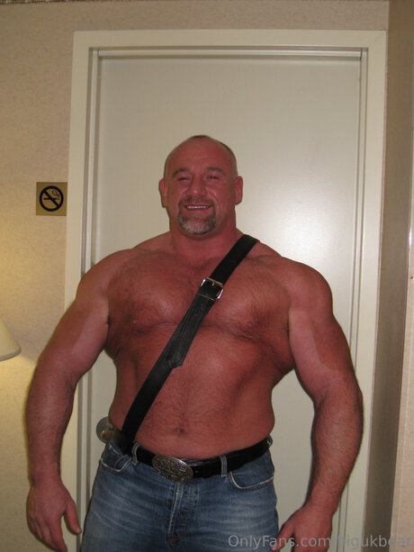 Bigukbear star du porno hd galerie