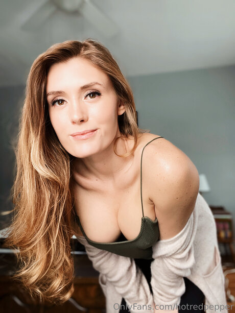 Hotredpepper actrice adulte image