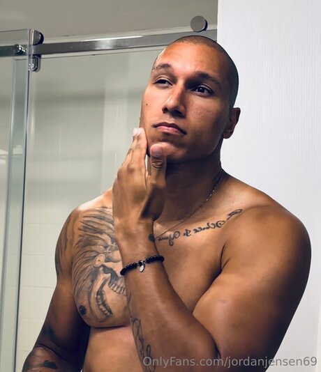 bikini ado onlyfans chaud érotique archive