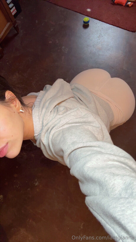 Iamgianna modèle nu photo