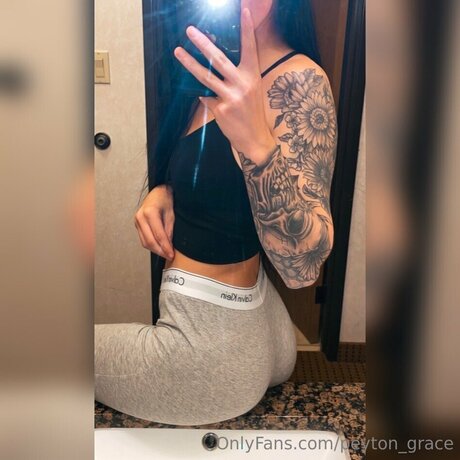 Peyton Grace modèle gratuit photo