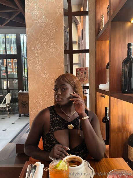 Almaahotxxx star du porno exclusive images