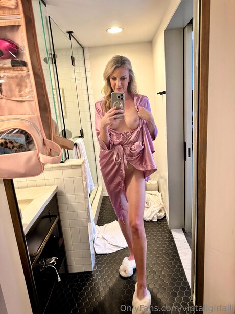 Viptallgirlalli star exclusive des photos