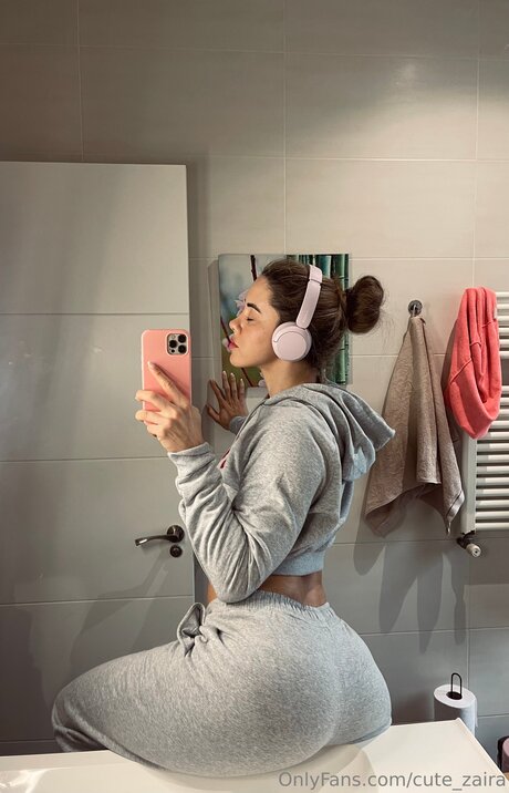 Cute Zaira étoile photo