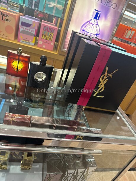 Kitty Katalina haut modèle image