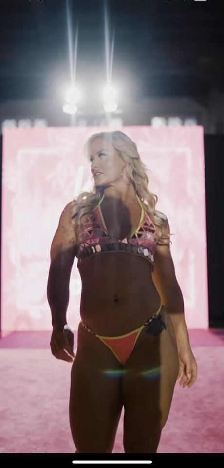 Dani Elle Speegle modèle sympa photos