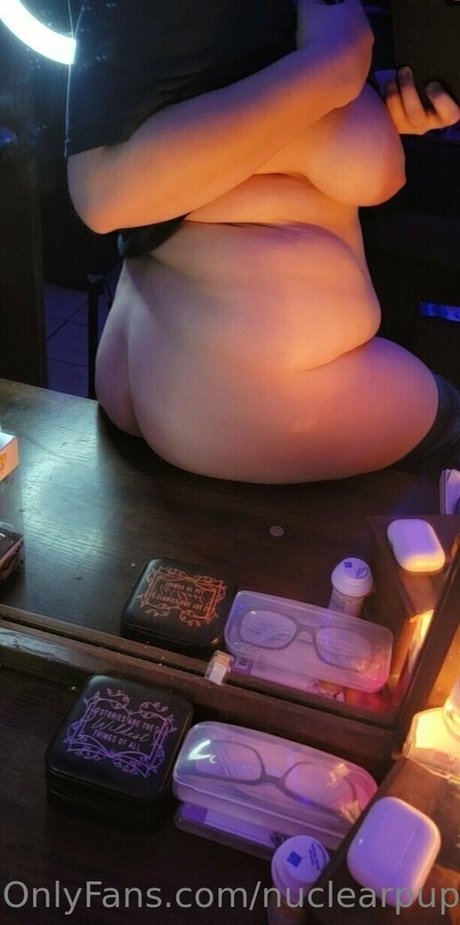 nuclearpuppo étoile adulte image