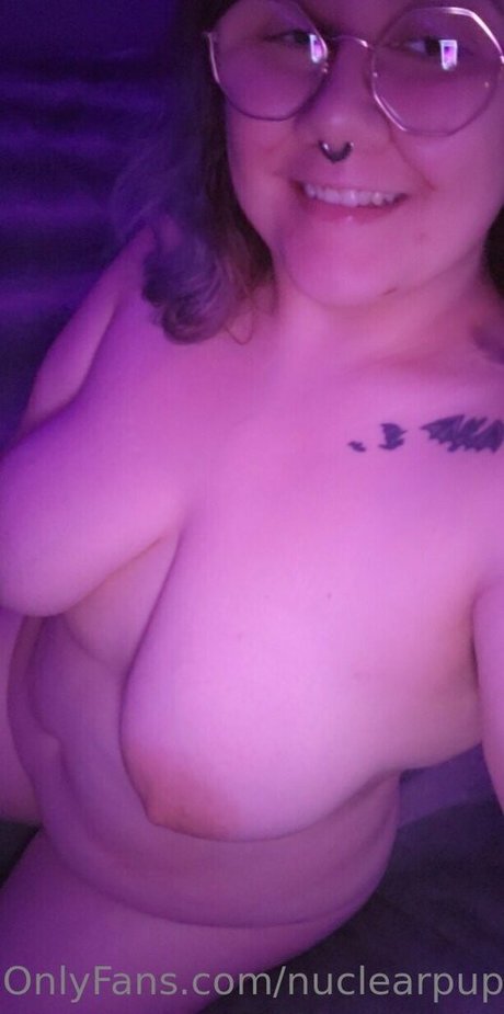 nuclearpuppo jolie star du porno galerie