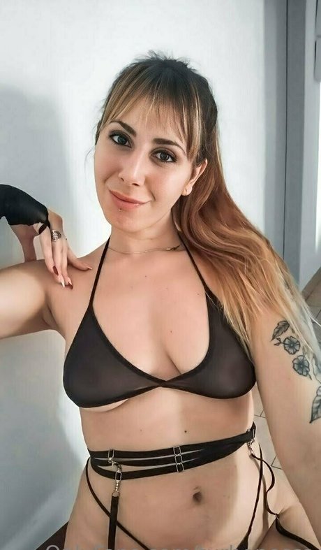 turbonessa modèle joli image