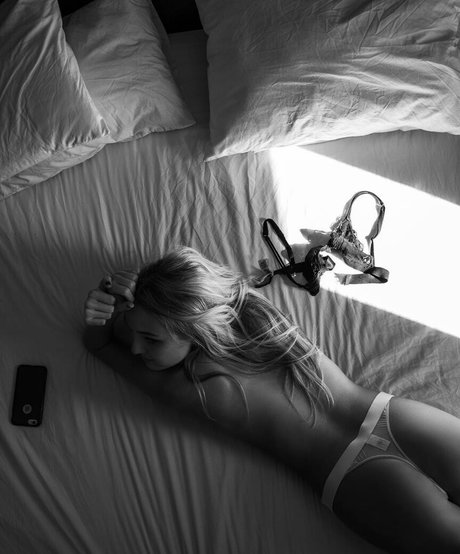 megannabelle modèle nu archive