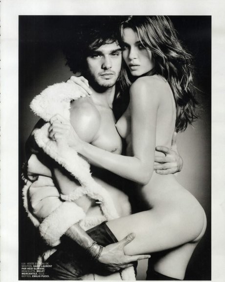 fans de gothique asiatique uniquement haut nu archive