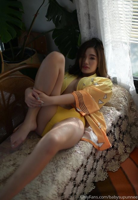 Babysupunnee modèle nu img