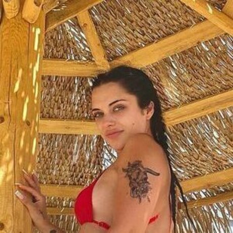 XOXOhann étoile adulte archive