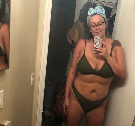 tallnerdywoman actrice érotique photos