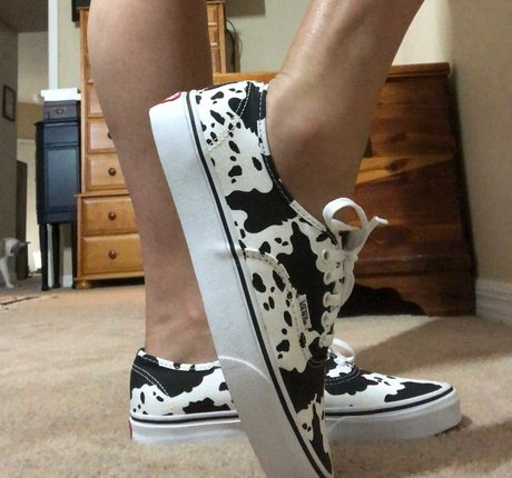 tallnerdywoman art étoile galeries