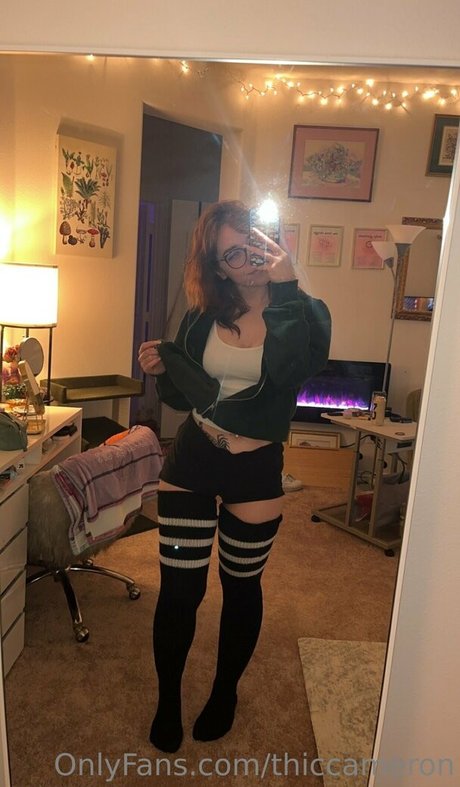 thiccameron modèle magnifique des photos