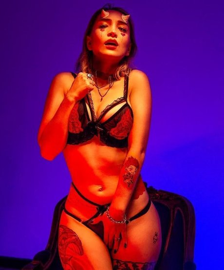 Alexiagwen nus star du porno collection