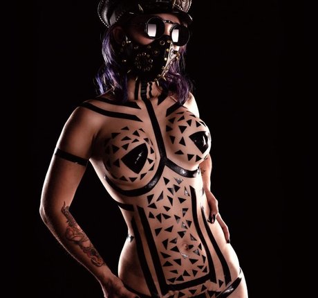 fans de latines matures uniquement haut nu photo