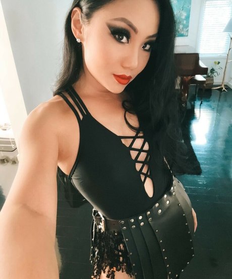 Tina Guo belle actrice collection