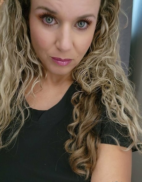 cul écarté onlyfans chaud adulte images