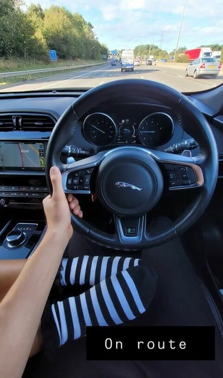 blonde en forme onlyfans érotique sympa archive