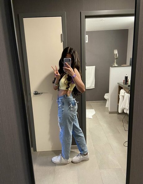 Justcallme Vixx belle star du porno des photos