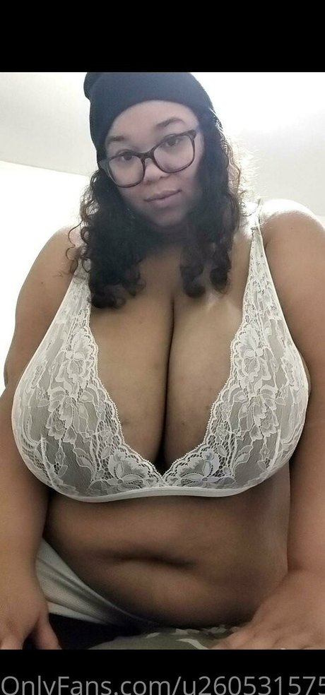 chaton courbé onlyfans sexy chaud archive