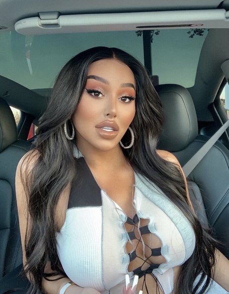 La Demi étoile nue archive