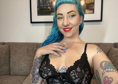 Suicide Girls étoile de l'art photo