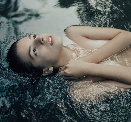 Karina Martins beau modèle archive