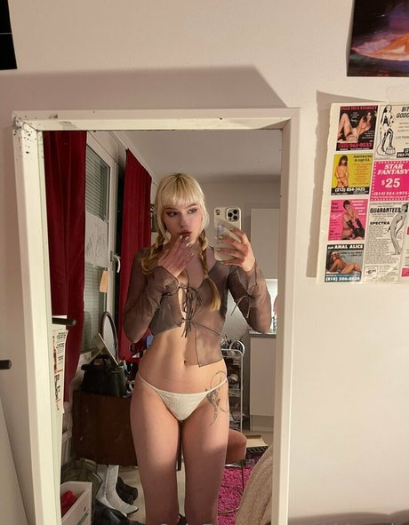 rabbitmaja joli modèle photos