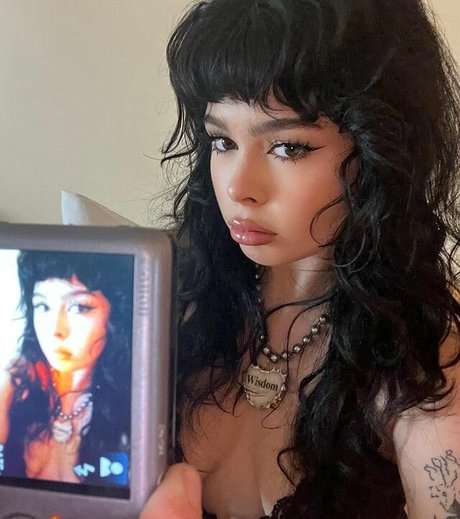 Addison Riecke actrice artistique photos